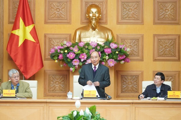 PM Phuc has working session with economic advisory group hinh anh 1