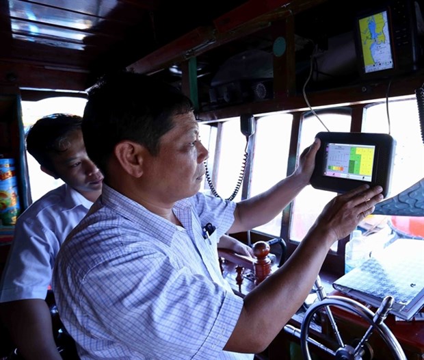 Localities face difficulties in controlling fishing vessel operations hinh anh 1