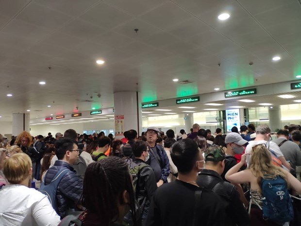 Passengers from China asked to fill out health declaration forms hinh anh 1