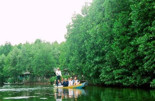 Tra Vinh serves more tourists during New Year holiday hinh anh 1