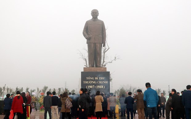 Statue of late Party leader inaugurated in Nam Dinh hinh anh 1