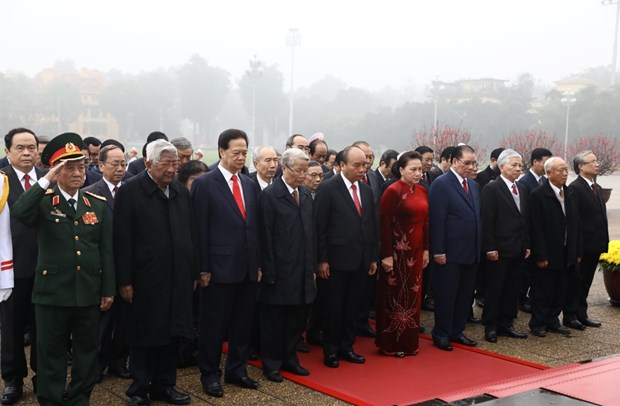 Party, State leaders pay tribute to President Ho Chi Minh on Party’s anniversary hinh anh 1