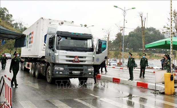 Vietnam-China auxiliary border gates reopened to facilitate trade hinh anh 1