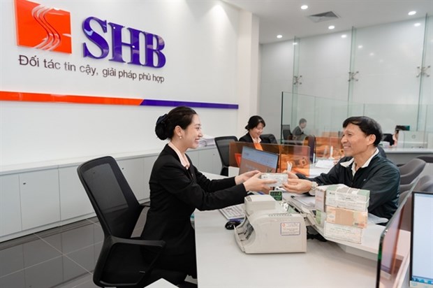 Banks speed recruitment to meet expansion plans hinh anh 1