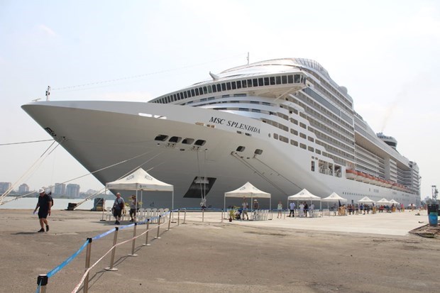 Panama’s luxurious cruise ship anchors in Ba Ria-Vung Tau hinh anh 1