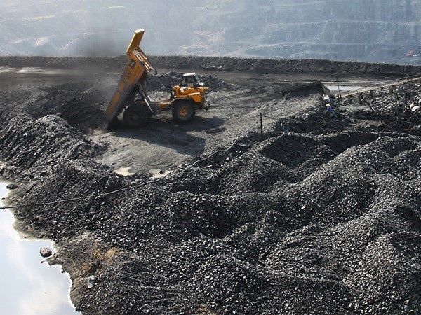 State-run mining firm to divest from Nghe An-based company hinh anh 1