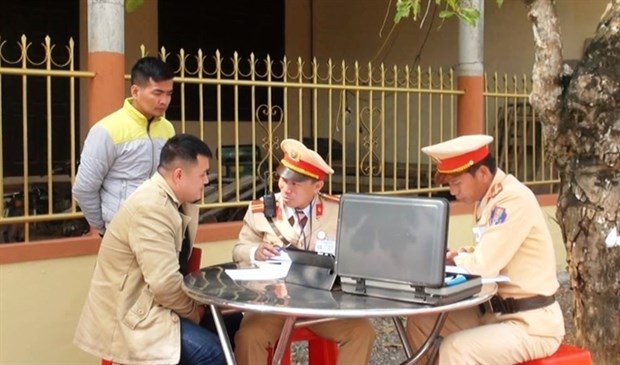 Traffic fines to be collected online on trial basis hinh anh 1