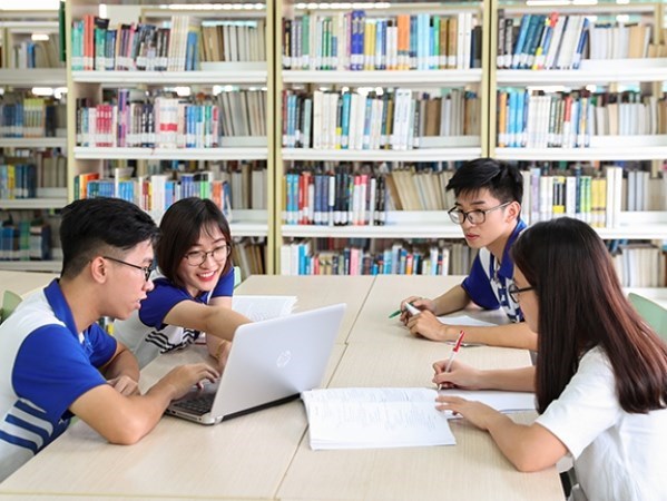 Two Vietnamese universities listed in global rankings hinh anh 1