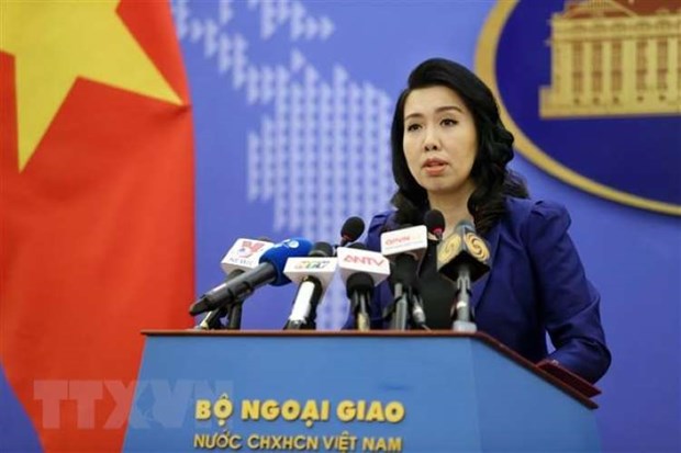 Foreign ministry informs entry-exit policies for foreigners over COVID-19 hinh anh 1