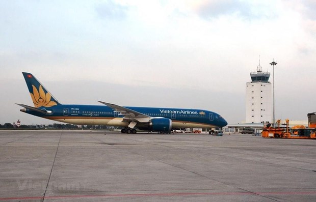 COVID-19: Vietnam Airlines prepares two scenarios if Europe closes airspace hinh anh 1