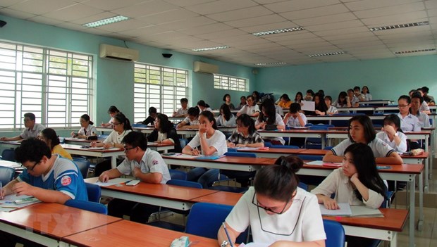 National high school exam pushed back to August hinh anh 1