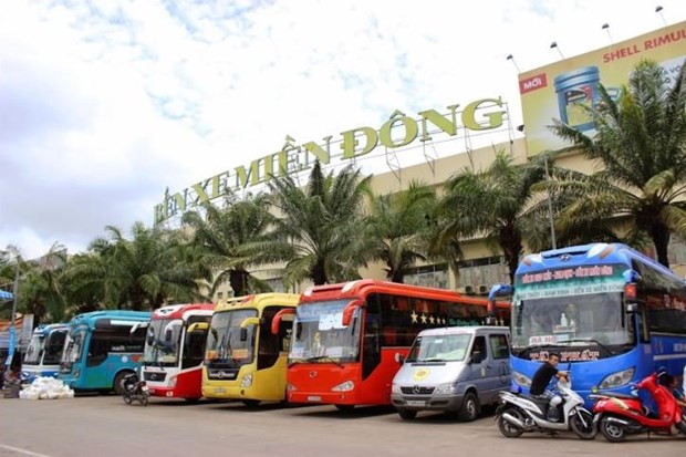 HCM City halts bus services from April 1 to help contain COVID-19 spread hinh anh 1