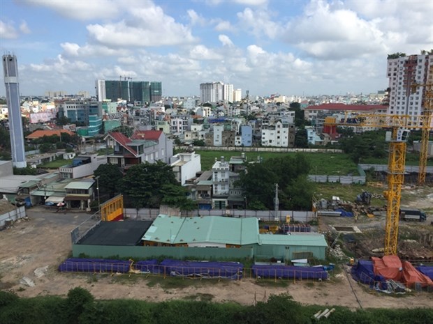 HCM City suspends work on non-urgent construction projects hinh anh 1