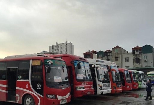 Ministry proposes cutting taxes for transport firms hinh anh 1
