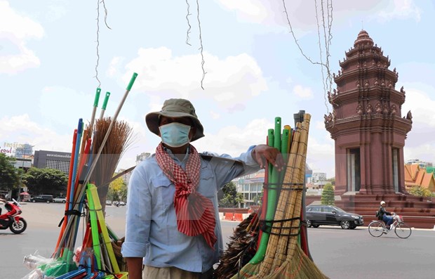 Cambodia restricts travel to curb COVID-19 hinh anh 1