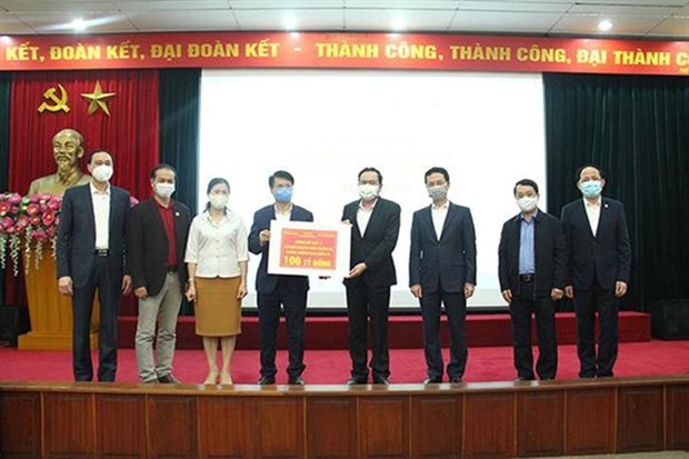 4.3 million USD donated to support COVID -19 fight hinh anh 1