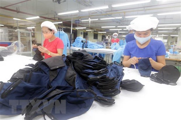 Vietnam exports nearly 416 million face masks hinh anh 1