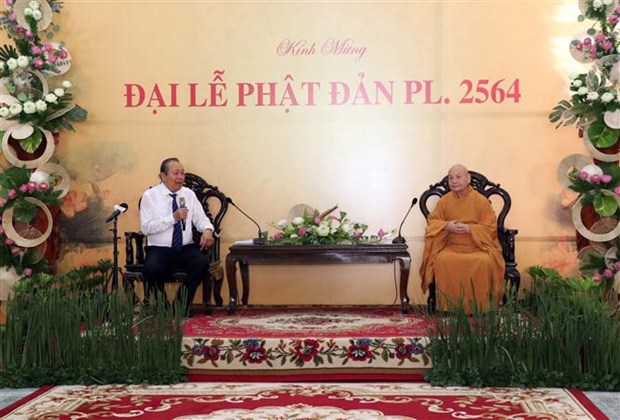 Deputy PM Binh extends greetings to Buddhist followers hinh anh 1