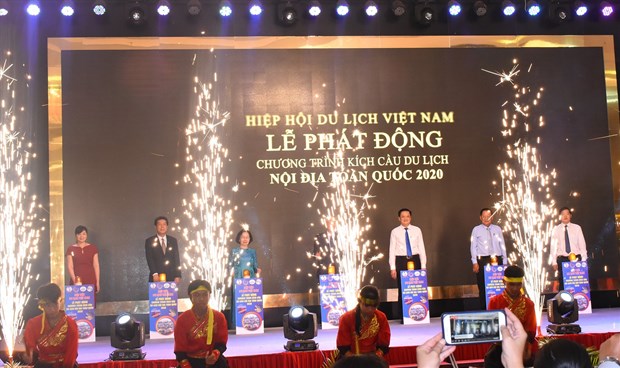 Vietnam Airlines, VITA jointly launch tourism stimulus programme hinh anh 1