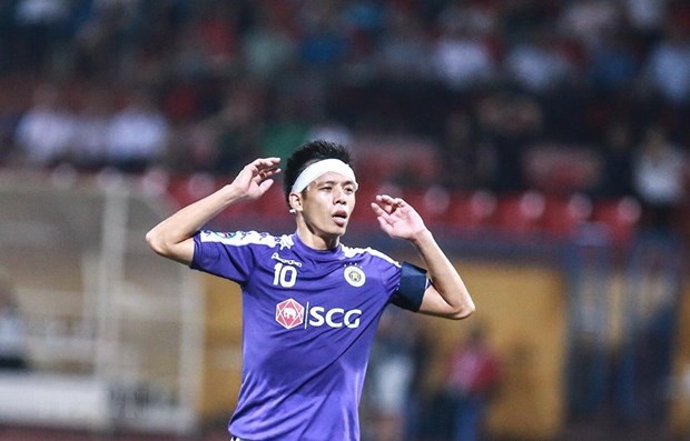 Nguyen Van Quyet listed among best midfielders in Asia hinh anh 1