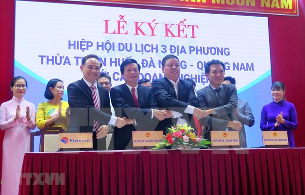 Three central localities agree to jointly revive tourism hinh anh 1