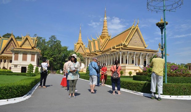 Cambodia to lose 3 billion USD in revenue from tourism sector hinh anh 1