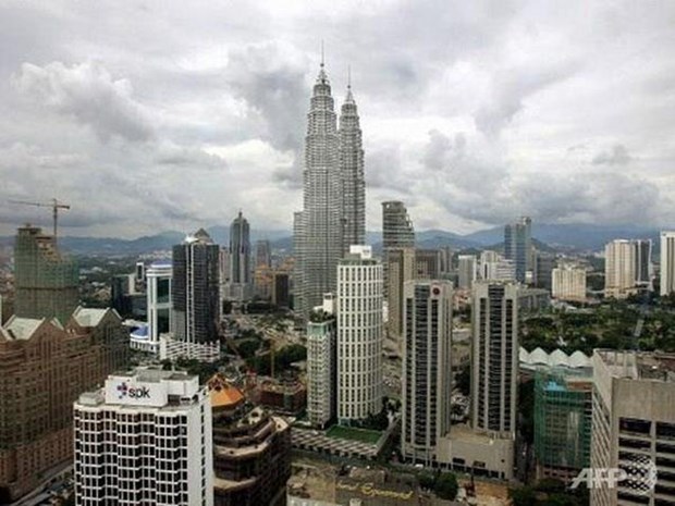 Malaysia's economic stimulus to double deficit hinh anh 1