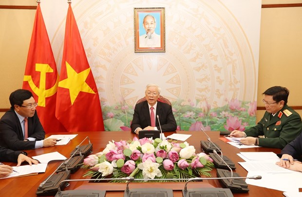 Top Vietnamese leader holds phone talks with Russian President hinh anh 1