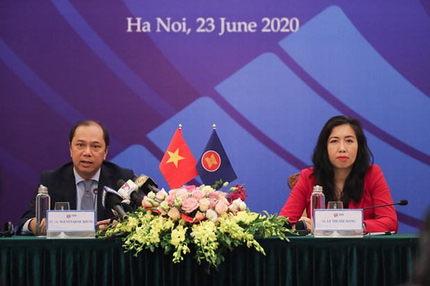 36th ASEAN Summit to concentrate on addressing COVID-19 crisis: Deputy FM hinh anh 1