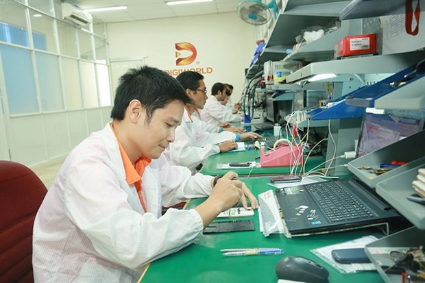 Digiworld to distribute Apple products in Vietnam hinh anh 1