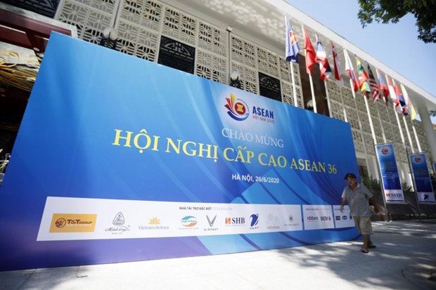 Malaysian, Lao media spotlight 36th ASEAN Summit hinh anh 1