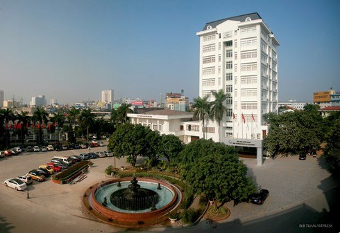 Two Vietnamese universities win place in QS rankings hinh anh 1