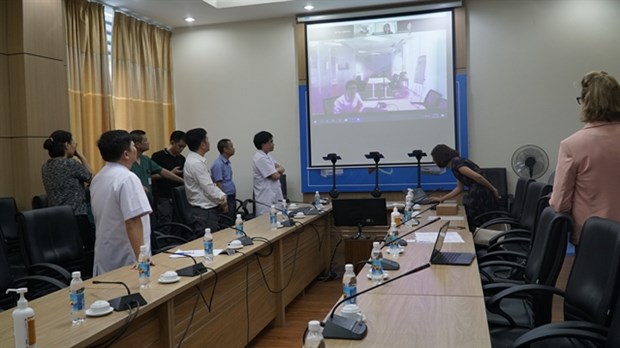 UNDP presents robots help protect frontline health workers hinh anh 1