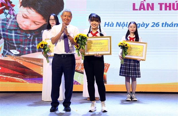 Winners of UPU letter-writing contest announced hinh anh 1
