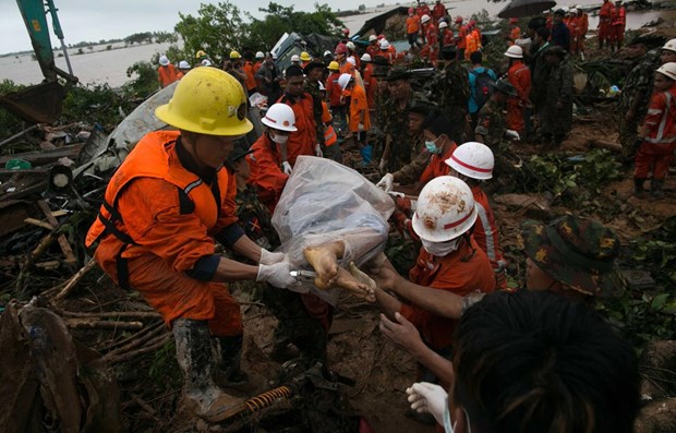 At least 50 die in jade mine landslide in Myanmar hinh anh 1