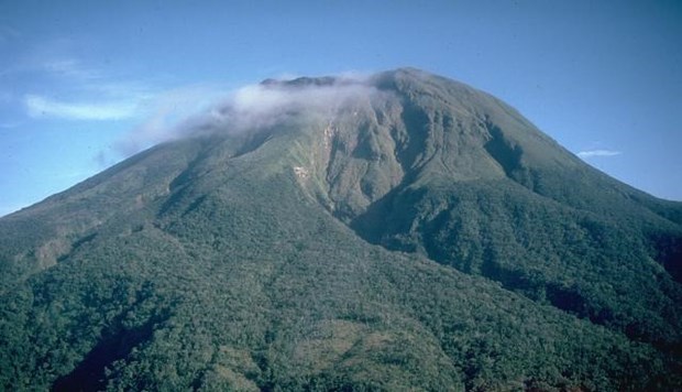 Philippines raises alert level for Bulusan volcano hinh anh 1