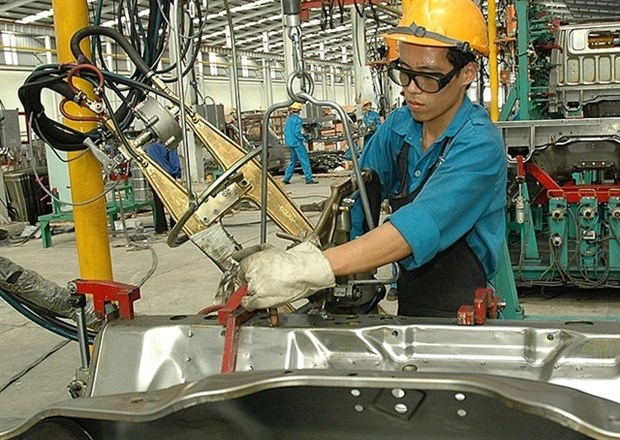 Ministry to support industrial sectors to enhance production growth hinh anh 1