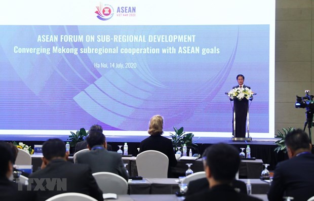 ASEAN forum on sub-regional development opens hinh anh 1