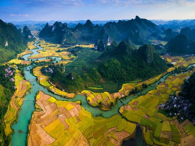 Non Nuoc Cao Bang listed in world’s 50 best views by US newswire hinh anh 1