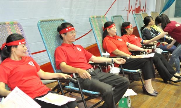 Voluntary blood donation campaign spreads nationwide hinh anh 1