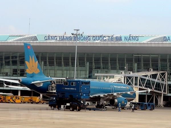 Da Nang airport ceases to welcome international flights hinh anh 1