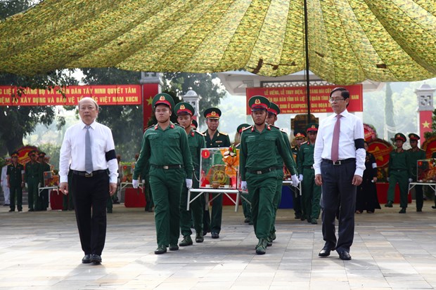 Tay Ninh holds memorial services for 149 volunteer martyrs hinh anh 1