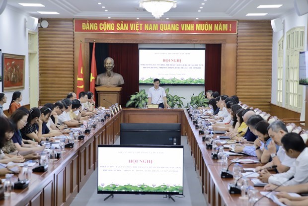 Tourism sector urged to achieve dual goal amid COVID-19 hinh anh 1