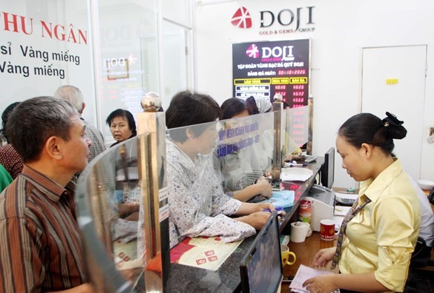 Gold prices continue to go up on domestic market hinh anh 1