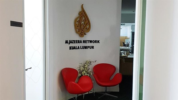 Malaysian police raid Al Jazeera's office hinh anh 1