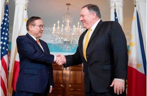 US discusses with Philippines, Malaysia on East Sea hinh anh 1