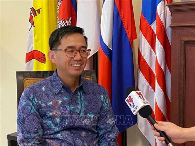 ASEAN should stay cohesive and responsive in new normal period: Officials hinh anh 1