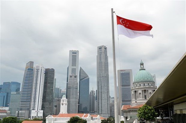 Singapore’s Q2 economy shrinks more than forecast hinh anh 1