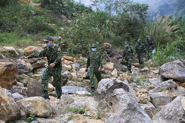 Lao Cai launches legal procedures against 4 foreign illegal immigrants hinh anh 1