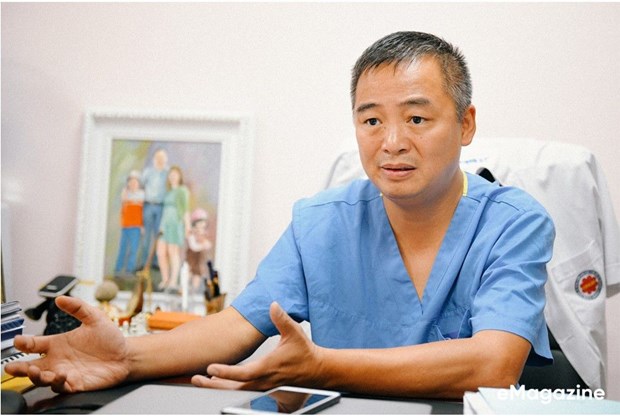 Hanoi Medical University Hospital experts help treat COVID-19 patients hinh anh 1